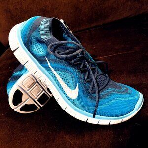 NIKE FREE RUN 5.0 FLYKNIT Rainbow 615805-413 Multicolor Men’s Sz 10 US RARE Blue